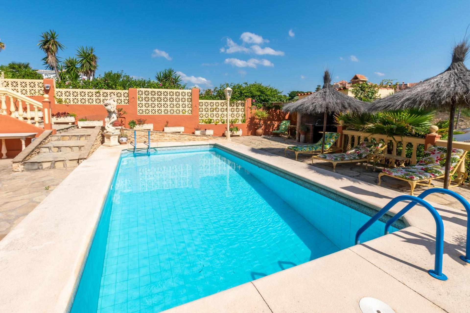 Coastal Retreat 5br - Pool & Seaviews Villa *