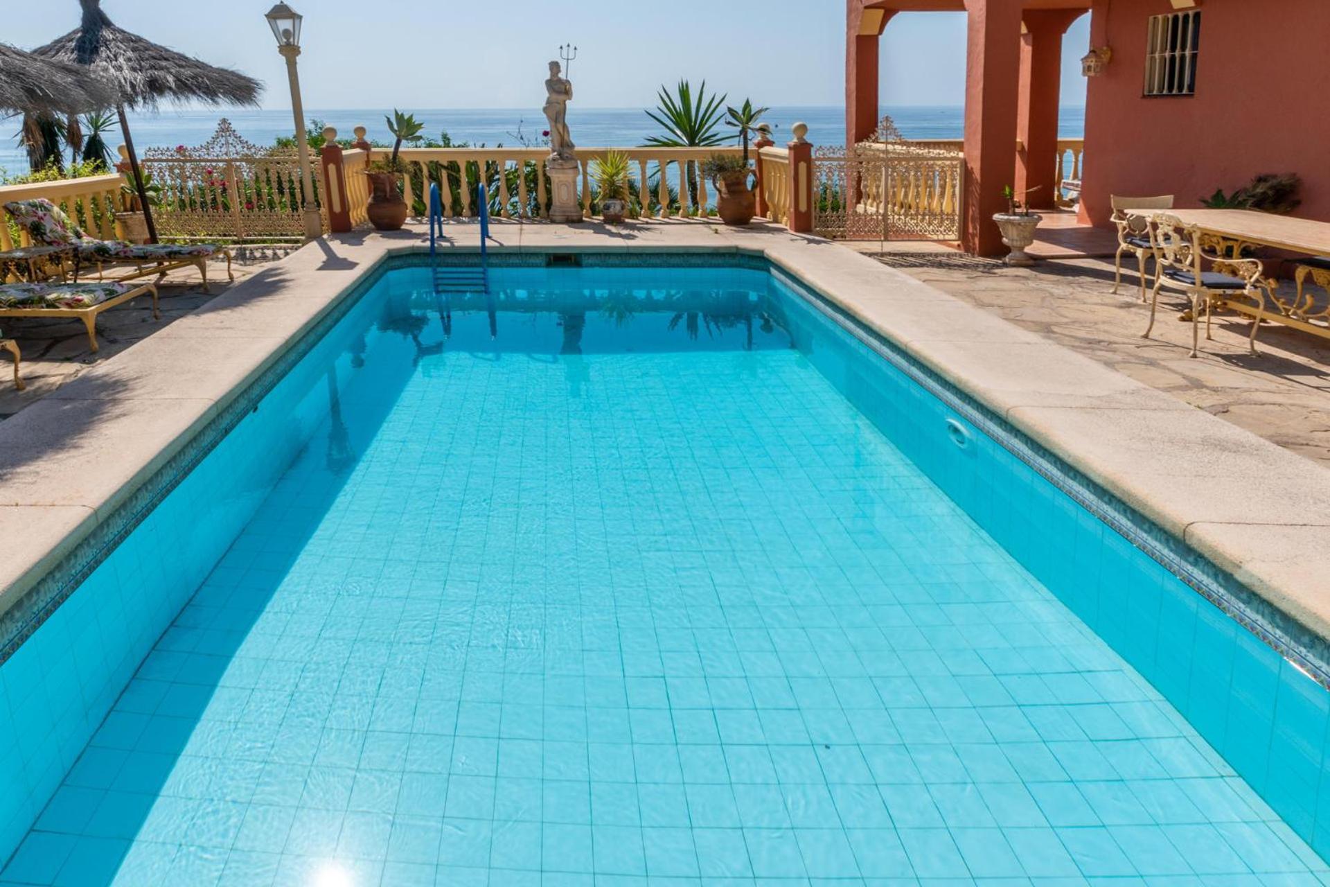 Villa Coastal Retreat 5br - Pool & Seaviews Fuengirola