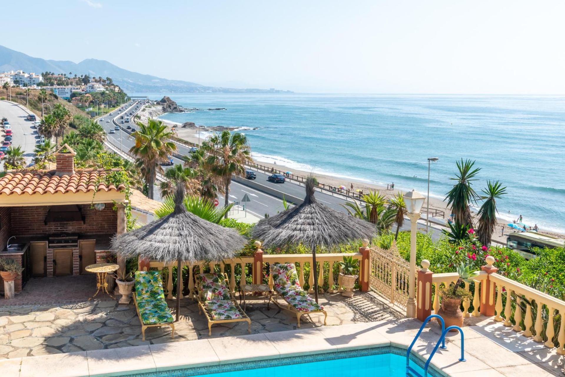 Coastal Retreat 5br - Pool & Seaviews Villa *